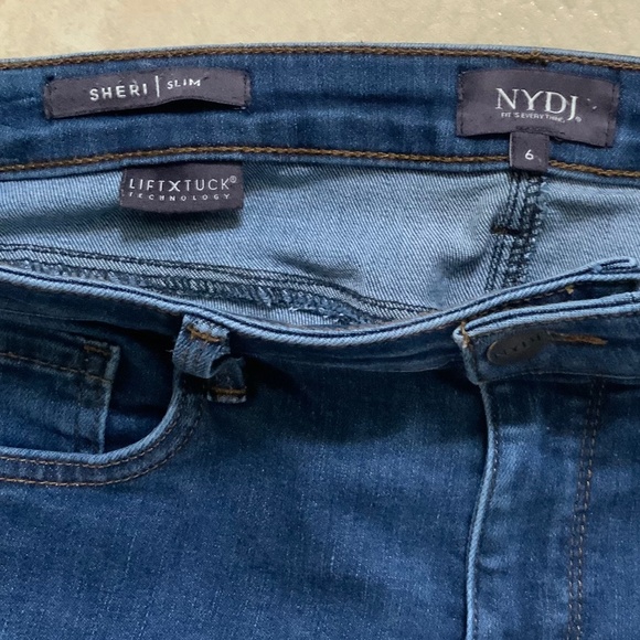 NYDJ Sheri Slim Jeans - Size 6 - Picture 4 of 8